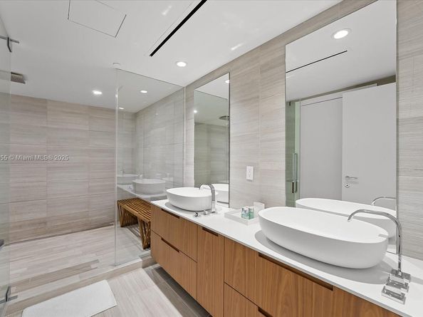 4701 N Meridian Ave 217, Miami Beach FL 33140