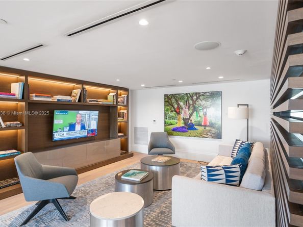 6901 Collins Ave 401, Miami Beach FL 33141