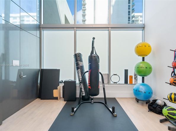 6901 Collins Ave 401, Miami Beach FL 33141