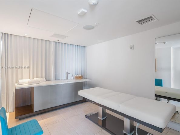 6901 Collins Ave 401, Miami Beach FL 33141