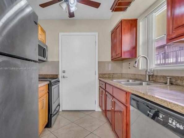 8601 SW 94th St 104W, Miami FL 33156