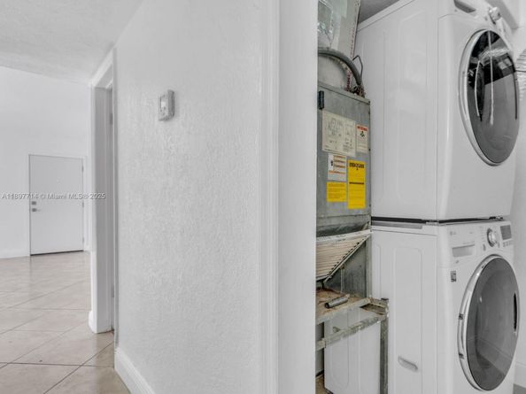 8601 SW 94th St 104W, Miami FL 33156