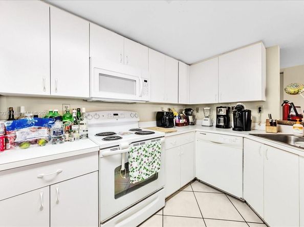 2351 Douglas Rd 1204, Miami FL 33145
