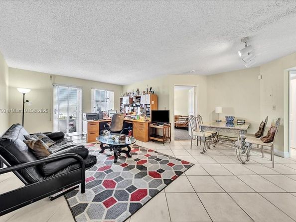 2351 Douglas Rd 1204, Miami FL 33145