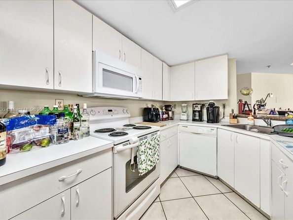 2351 Douglas Rd 1204, Miami FL 33145
