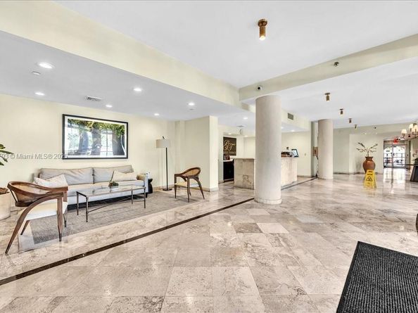 2351 Douglas Rd 1204, Miami FL 33145