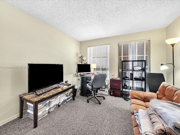2351 Douglas Rd 1204, Miami FL 33145