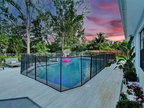 1960 SW 51st Ter, Plantation FL 33317