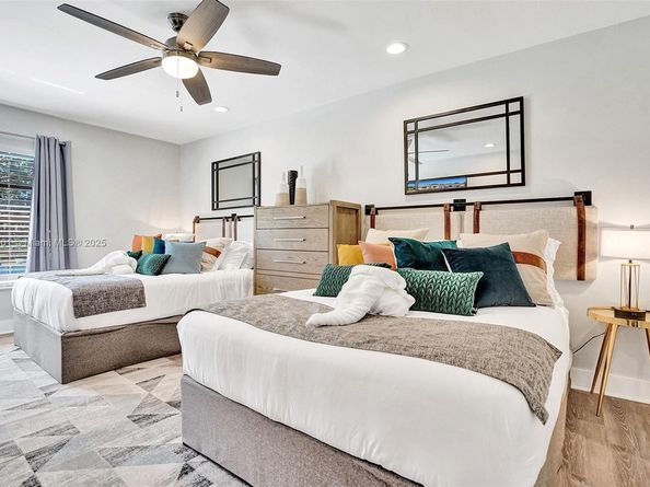 1960 SW 51st Ter, Plantation FL 33317