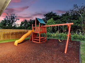 1960 SW 51st Ter, Plantation FL 33317