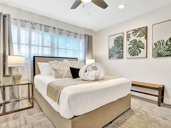 1960 SW 51st Ter, Plantation FL 33317