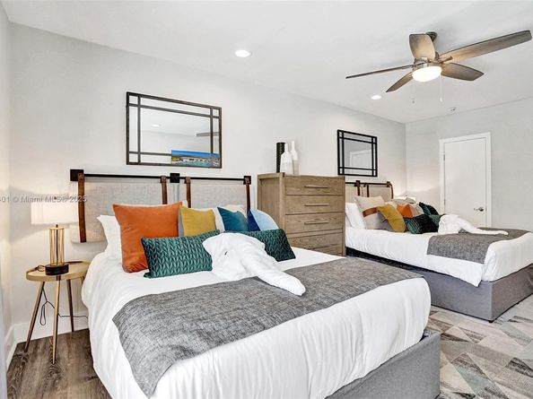 1960 SW 51st Ter, Plantation FL 33317