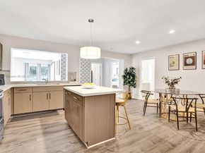 1960 SW 51st Ter, Plantation FL 33317