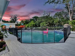 1960 SW 51st Ter, Plantation FL 33317