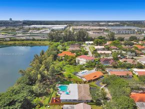 1960 SW 51st Ter, Plantation FL 33317