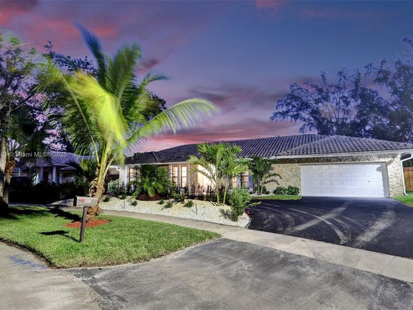 1960 SW 51st Ter, Plantation FL 33317
