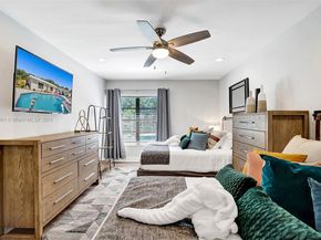 1960 SW 51st Ter, Plantation FL 33317