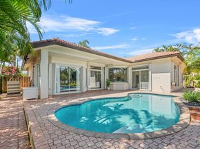10915 NW 2nd St, Plantation FL 33324