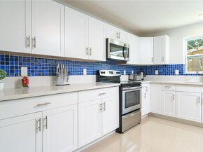 80 NW 40th St, Oakland Park FL 33309