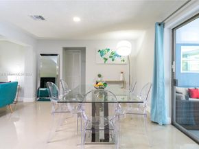 80 NW 40th St, Oakland Park FL 33309