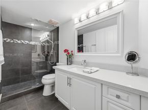 17801 N Bay Rd 614, Sunny Isles Beach FL 33160