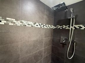 17801 N Bay Rd 614, Sunny Isles Beach FL 33160