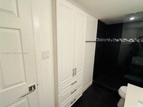 17801 N Bay Rd 614, Sunny Isles Beach FL 33160