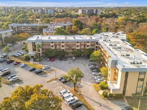 6201 N Falls Cir Dr 210, Lauderhill FL 33319