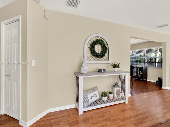 130 Weybridge Cir Unit C, Royal Palm Beach FL 33411