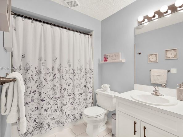 130 Weybridge Cir Unit C, Royal Palm Beach FL 33411