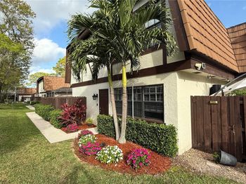 130 Weybridge Cir