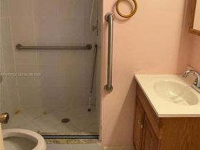 2721 N Pine Island Rd 202, Sunrise FL 33322