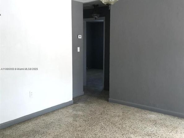 3121 NW 103rd St, Miami FL 33147