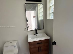 4946 SW 38th Way, Hollywood FL 33312