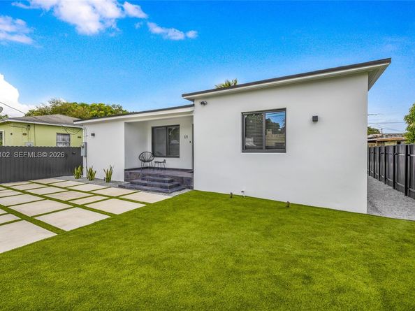 121 NW 53rd St, Miami FL 33127