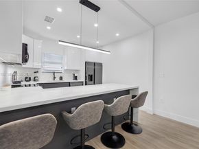 121 NW 53rd St, Miami FL 33127