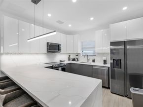 121 NW 53rd St, Miami FL 33127