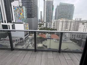 45 SW 9th St 1004, Miami FL 33130