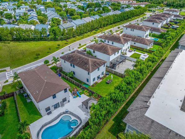 268 NE 210th Way, Miami FL 33179