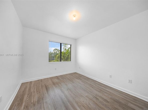 268 NE 210th Way, Miami FL 33179