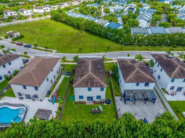 268 NE 210th Way, Miami FL 33179