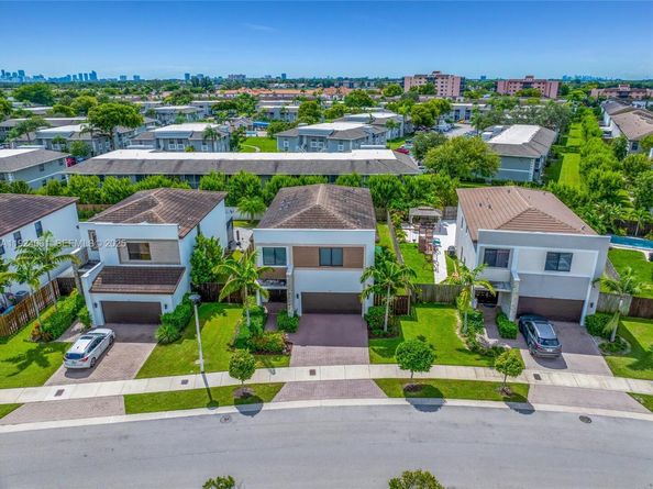 268 NE 210th Way, Miami FL 33179