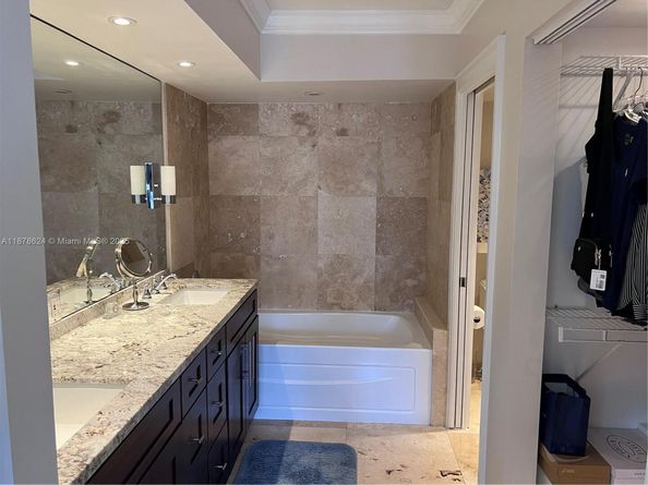 3530 Mystic Pointe Dr 1212, Aventura FL 33180