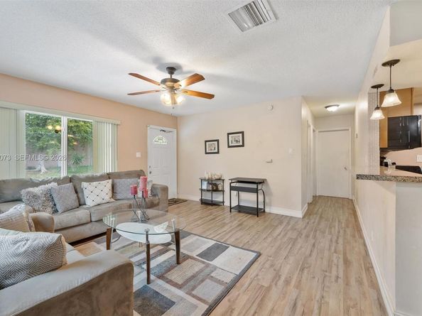 4714 NW 50th Ct, Tamarac FL 33319