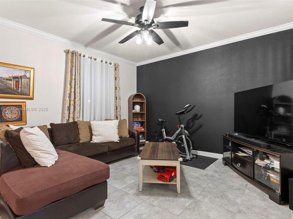 11523 SW 150th Pl, Miami FL 33196