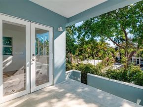 854 SE 12 ct 8, Fort Lauderdale FL 33316