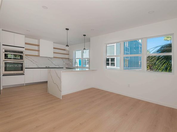 854 SE 12 ct 8, Fort Lauderdale FL 33316