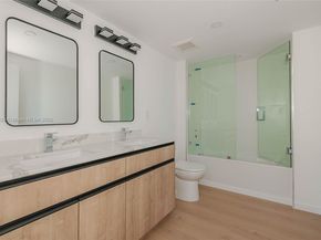854 SE 12 ct 8, Fort Lauderdale FL 33316