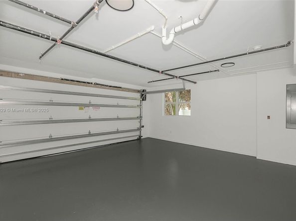 854 SE 12 ct 8, Fort Lauderdale FL 33316