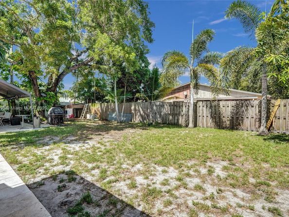 520 SW 62nd Ave, Margate FL 33068